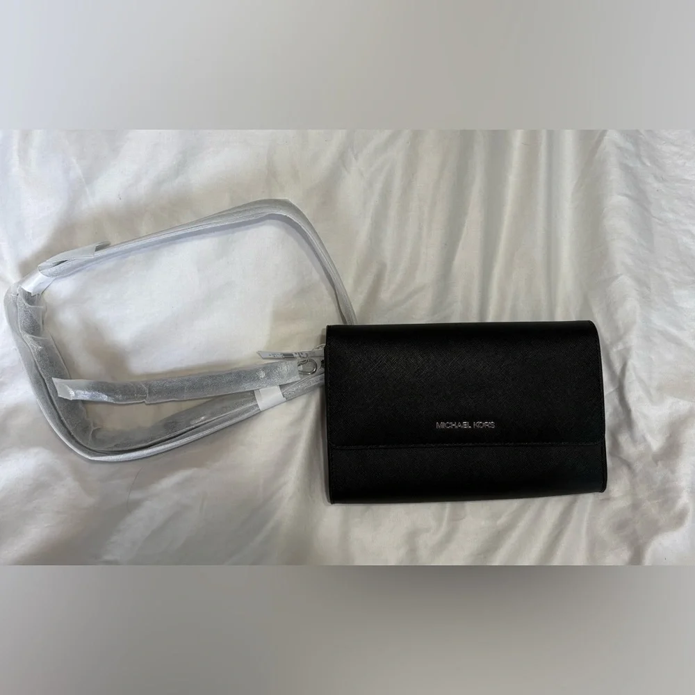 Michael Kors Jet Set Travel 3-in-1 Crossbody bag in Saffiano black leather - Picture 7 of 14